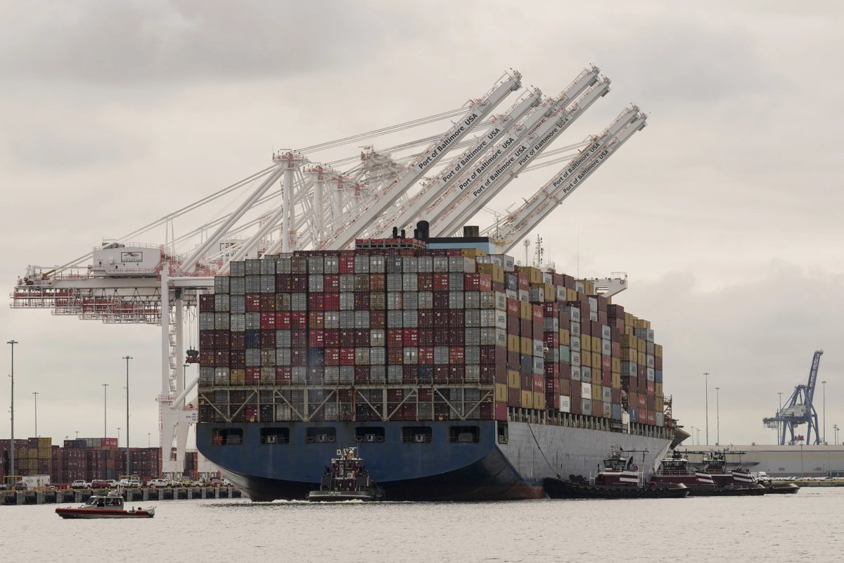 Dali cargo ship moved to Seagirt Marine Terminal By Tashi McQueen AFRO Political Writer ow.ly/NIbZ50RQhM0 #daliship #francisscottkeybridge #baltimoreport #unifiedcommand #shiprescue