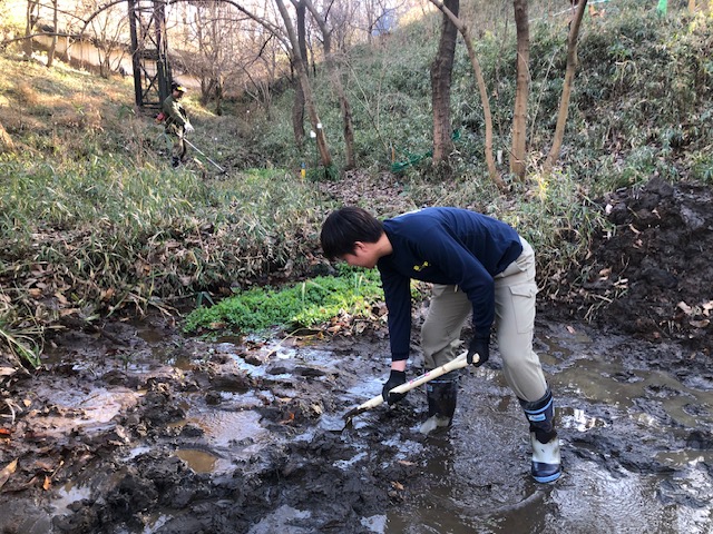 5月22日は #国際生物多様性の日。
園内のゲンジボタルが暮らす小川の周りには様々な生き物も暮らしています。ホタルだけではなくそういった生き物にも配慮した園内の小川の整備を続けていきます。
#東京都立動物園・水族園