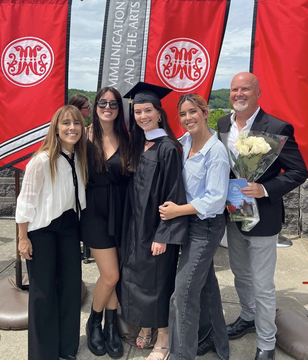 SteinerSchoolNY's tweet image. Time to celebrate our #steineralumni #collegedegree
CONGRATULATIONS!!! 
#steinerclassof2019 #steinerclassof2020 @marist @skidmorecollege  @smithcollege #steineralumniparents #steinercommunity