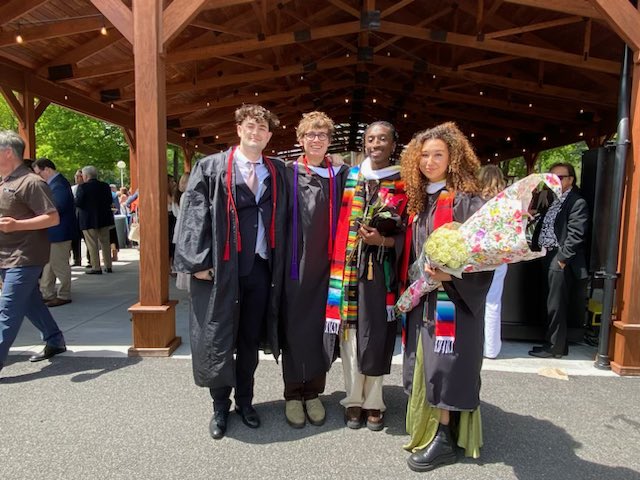 SteinerSchoolNY's tweet image. Time to celebrate our #steineralumni #collegedegree
CONGRATULATIONS!!! 
#steinerclassof2019 #steinerclassof2020 @marist @skidmorecollege  @smithcollege #steineralumniparents #steinercommunity