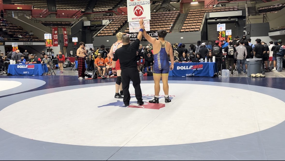 Gabriel_Rod34's tweet photo. 6-3 this last weekend at California State Association Duals https://t.co/qIfbZijfyI