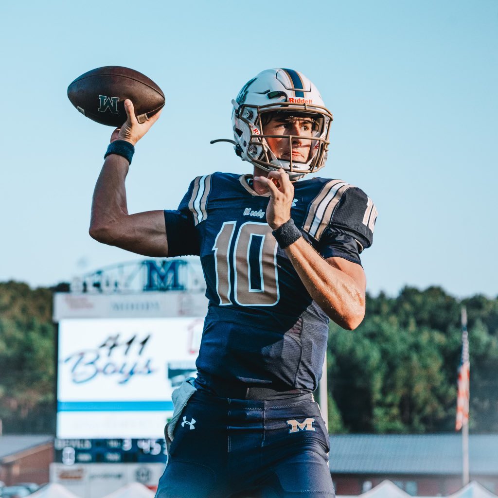 4CharlieJ's tweet image. After much thought and consideration, I will be announcing my commitment tomorrow, May 22nd at 6:00 PM CST! Stay tuned! 👀 @jakeganus @MoodyFBall @QBC_Bham @QBCountry @_SouthernXpress @ChadSimmons_ @adamgorney @SWiltfong_ @cpetagna247 @QBHitList