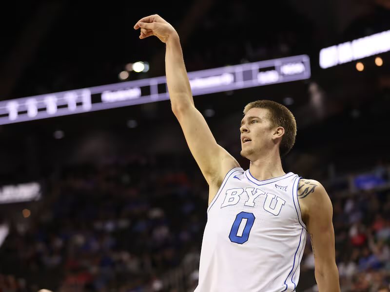 TennisWrld's tweet image. “Pat Kelsey can’t recruit bigs” 

#GoCards #ReviVILLE