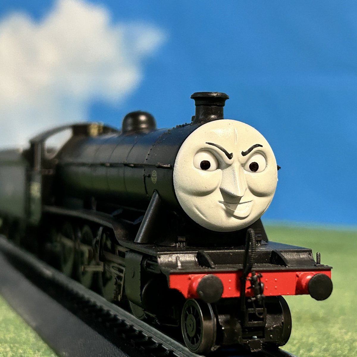 ThomasLover tweet media