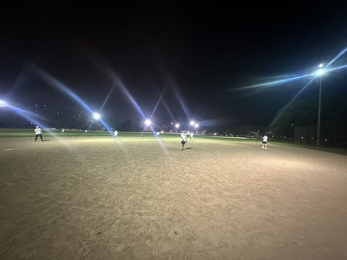 IamPug_'s tweet photo. Game 4 for the #pugs https://t.co/pnVe12JnOL