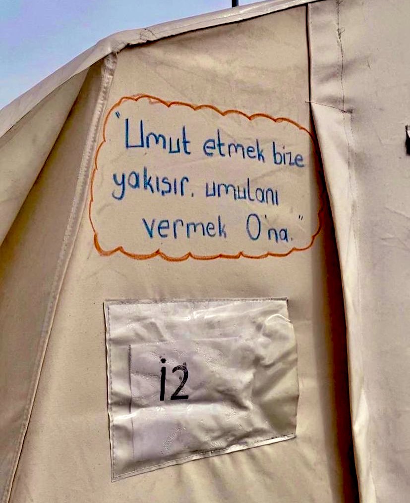 Allah'a güvenip dayanana, Allah yeter.

| talak,3