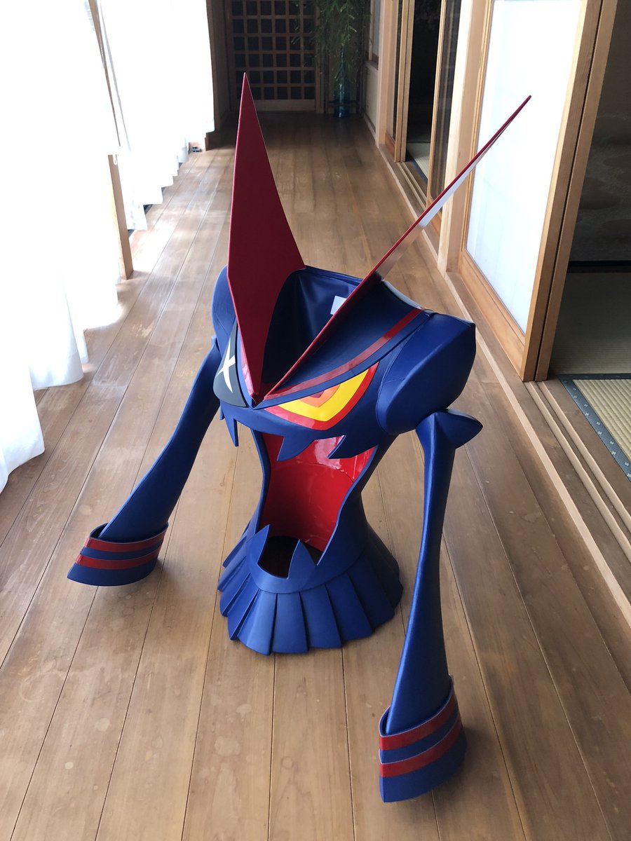 実物大サイズ（？）でキルラキルの鮮血を作りました。 https://t.co/3xhBEarSCn