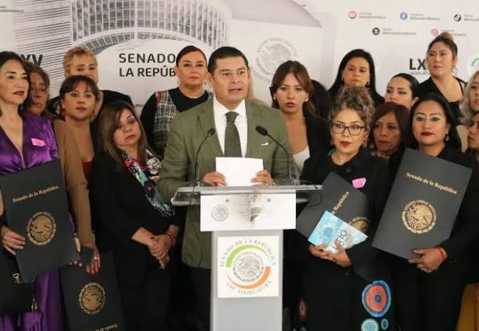 Alejandro Armenta promete agenda para erradicar la violencia contra las mujeres en Puebla | Más información en el siguiente enlace: unidosporpuebla.com.mx/noticias/aleja…