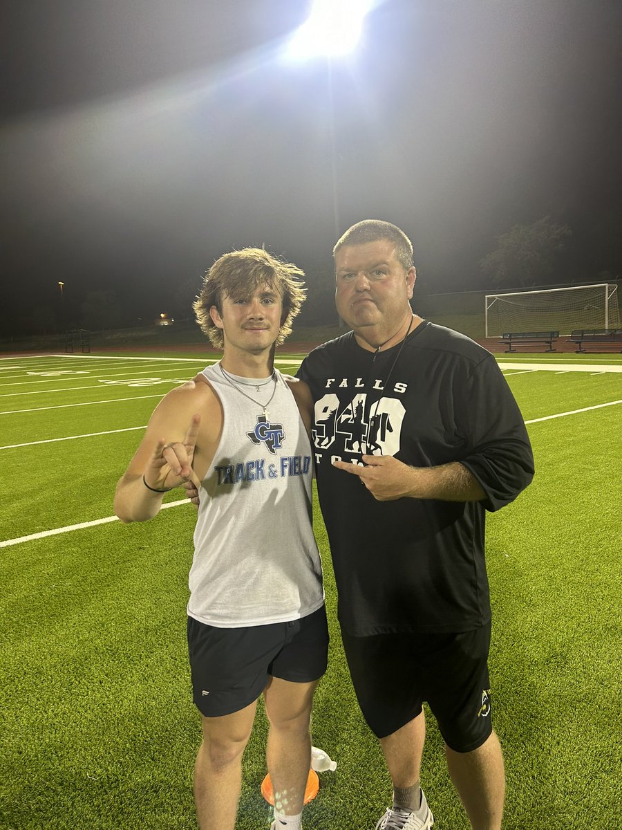 Had a great time competing out at the @MSUTexasFB camp and getting a chance to meet and work with @coachfrazierMSU . Big thanks to @CoachGassert for the invite.

@CoachFieszel 
@CoachChav 
@Coach_Rags 
@gunter_football