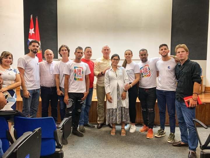 Felicidades para los jóvenes pinareños q participaron junto a @DiazCanelB y @DrRobertoMOjeda en la constitución del Consejo Nacional de Innovación Juvenil. #Cuba #PinarXNuevasVictorias