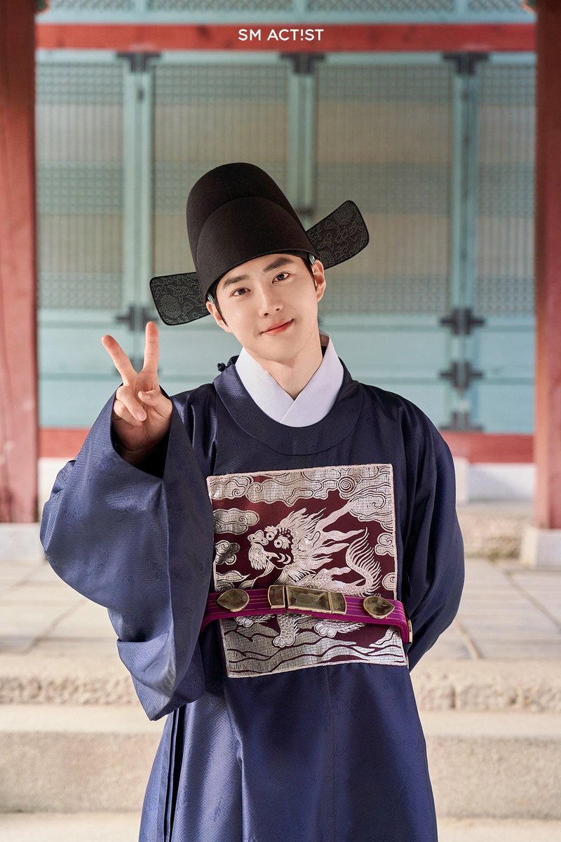 SUHOLOOK's tweet photo. He's the cutest! Happy birthday, SUHO! ❤️

ROCKSTAR PRINCE SUHO DAY
#2024해피수호데이
#2024HAPPYSUHODAY https://t.co/UsKR4EDCUL