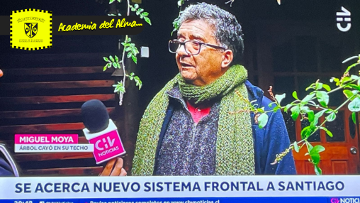 exahpd's tweet photo. Luego de la intensa lluvia producida hace unas horas, nuestro querido Profe Miguel Moya ha sido afectado. El techo de su casa requiere reparación con urgencia. Para quien desee colaborar con él, podemos compartir datos por interno. ¡Muchas gracias! #SalveSiempre https://t.co/6ncSSjypab