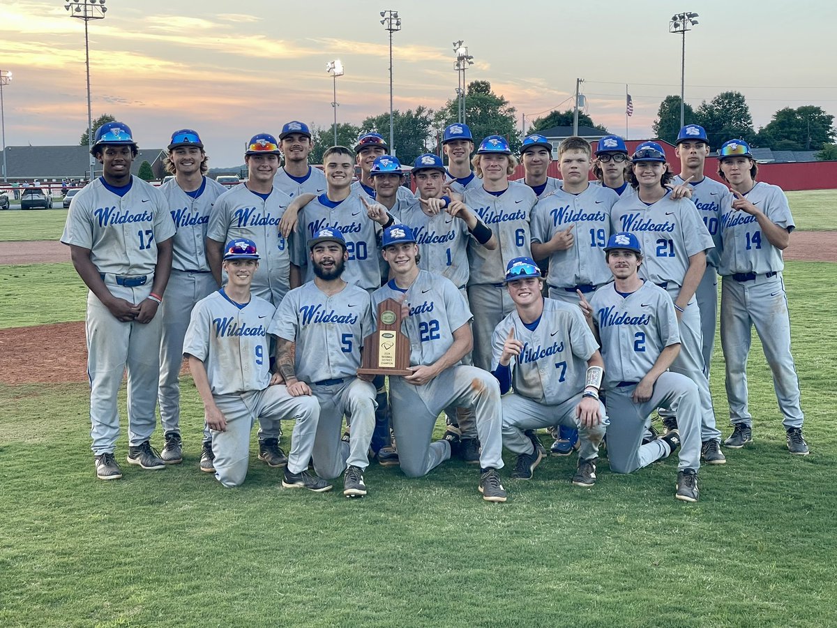 djbanton's tweet photo. Congrats FS Baseball, back to back District Champs. https://t.co/kynfqRwUyL