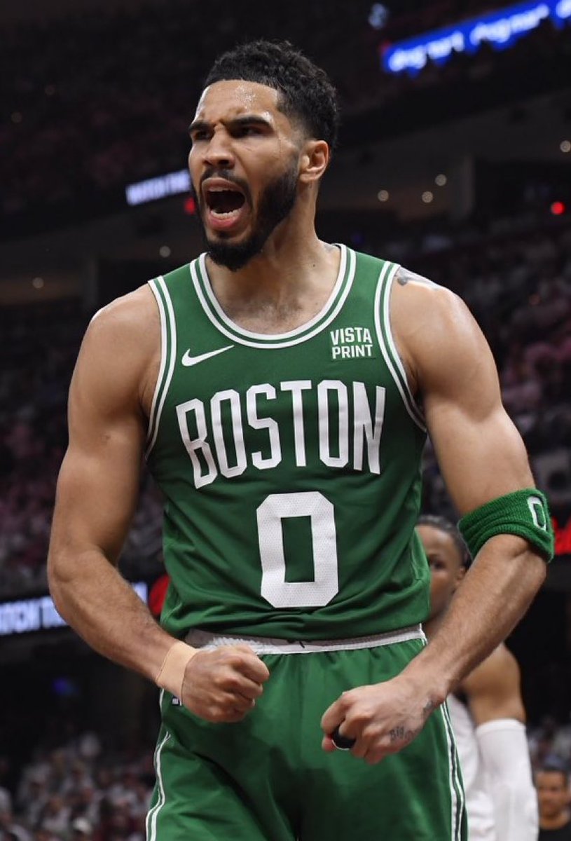 JAYSON TATUM TONIGHT:

36 POINTS
12 REBOUNDS 
4 ASSISTS
3 STEALS