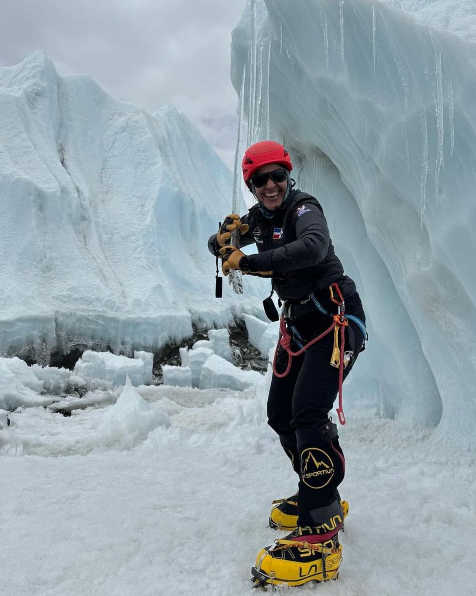 #DeporteLD l La dominicana Thais Herrera ha hecho historia al escalar el Everest. Es la primera criolla en hacerlo, cumpliendo así con su proyecto “Una dominicana encontrándose en la cima”.

#ListínDiario