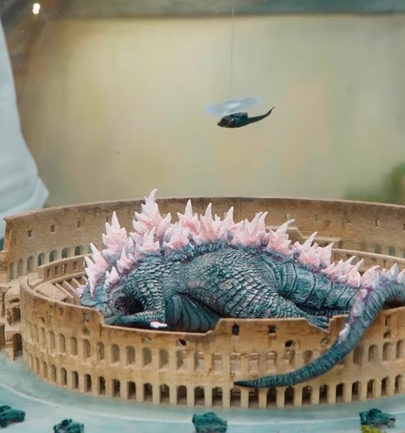 良すぎ。

How To Make Diorama Godzilla Sleeping in The Colosseum With Polymer Clay... youtube.com/shorts/2FdpkbB…