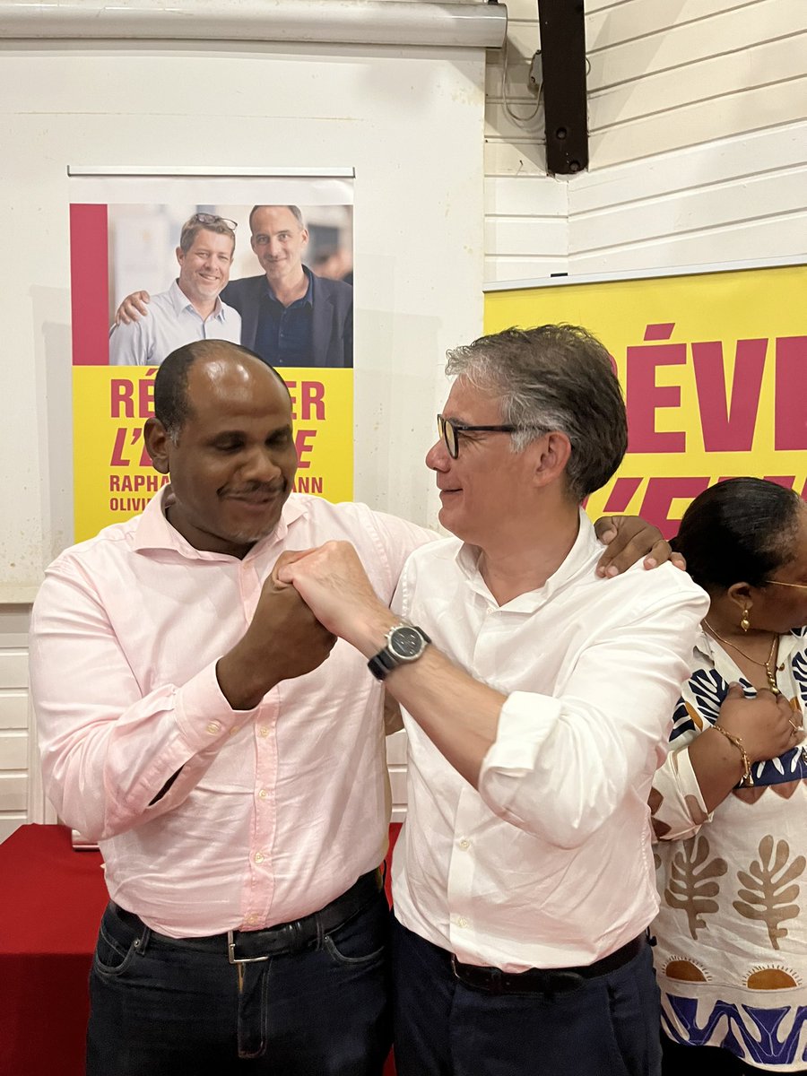 Meeting tonitruant ! <a href="/rglucks1/">Raphael Glucksmann</a> 
Merci à vous <a href="/faureolivier/">Olivier Faure</a> <a href="/olnic1974/">Olivier Nicolas 🌹</a> @Dieynadiopsow 
Merci à la population présente !
#ReveillerLeurope 
Pointe-à-Pitre #guadeloupe