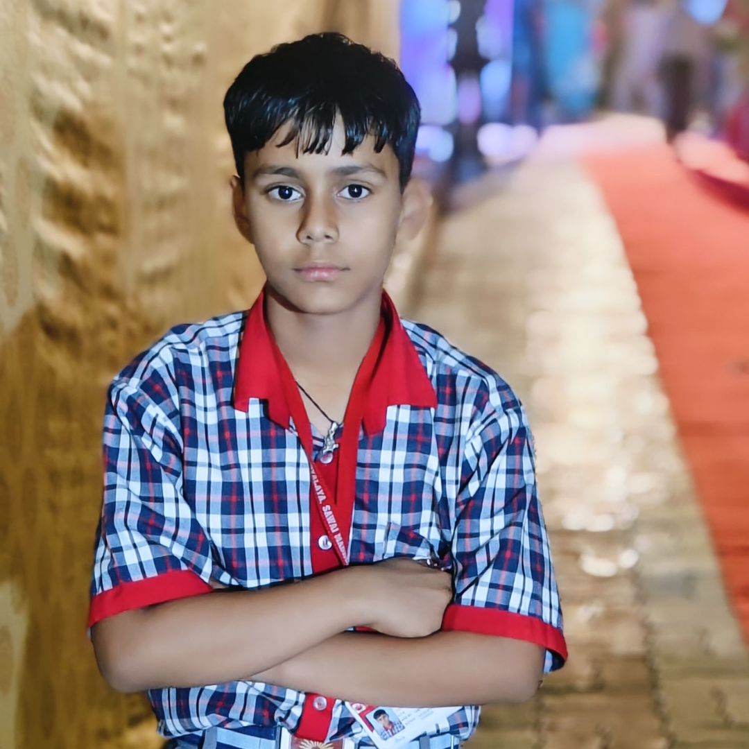 Kailash64526620's tweet photo. मेरे प्यारे बेटे विनायक चौधरी को जन्मदिन की बहुत-बहुत हार्दिक बधाई एवं शुभकामनाएं भगवान गणेश जी की कृपा हरदम बनी रहे ।।🎂♥️🎉🎉 https://t.co/QWmOsfkfi7