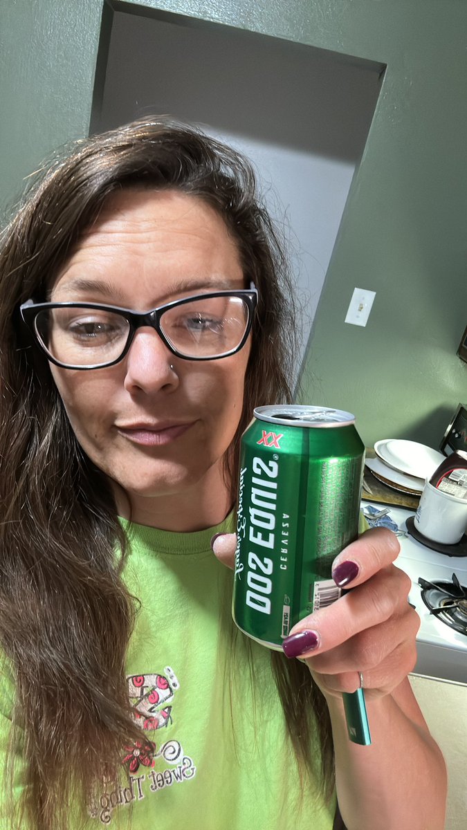 Hey look, here is MY #WhitePrivilege! I can be dressed all color coordinated and catch a buzz. On my own ass dollar. #MustNeNice #FaniWade #GreyGoose #DosEquis