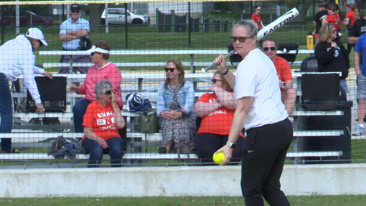 Quizzes in the dugout from the national computer science teacher of the year? Yes, if you play softball for Normal West's April Schermann. Story: centralillinoisproud.com/sports/local-s…