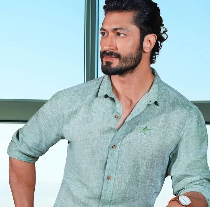 Good morning, gorgeous 🥰. Wishing you a Day as beautiful as you are @VidyutJammwal 🌹❣️