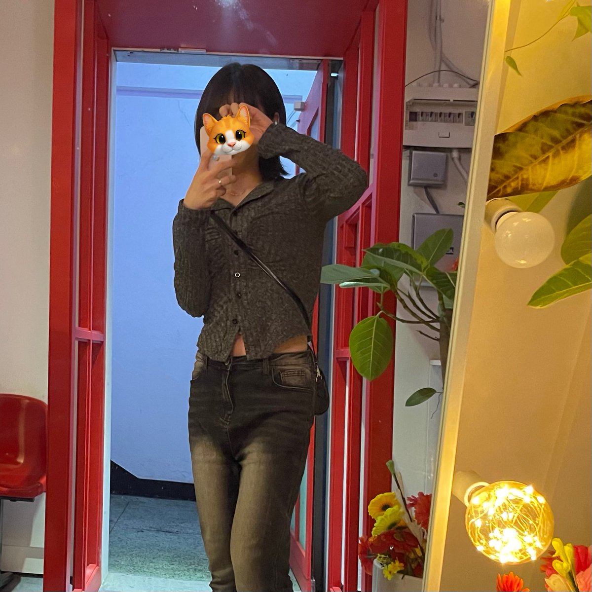 밤이 너무 짧아서 슬퍼어
더 놀았어야 했눈데🥲

#별라