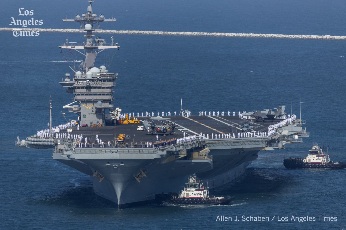 alschaben's tweet image. Sailors manning the rails, a method of saluting, as the Nimitz-class aircraft carrier USS Carl Vinson (CVN 70) arrives in San Pedro for LA Fleet Week. It’s the first visit by an aircraft carrier to LA in 13 years.
@LAFleetWeek @USNavy @latimes @latimesphotos
#LAFleetWeek2024