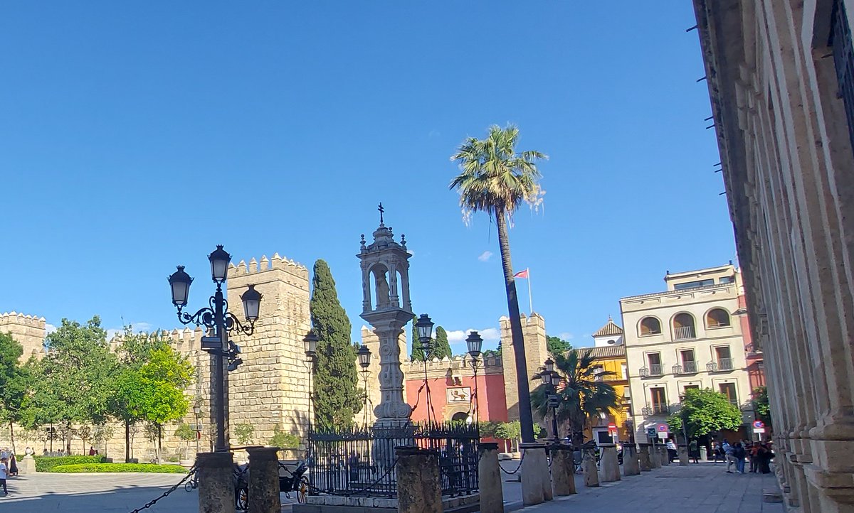eluciduk's tweet photo. We're in stunning #Seville exhibiting at the @astp4kt annual conference. If you would like to know more about our licensing platform then reach out via the conference app or drop by our booth on Thursday and Friday.
#ASTP4KT #techtransfer #knowledgetransfer #technologytransfer https://t.co/98n1ygVvS6