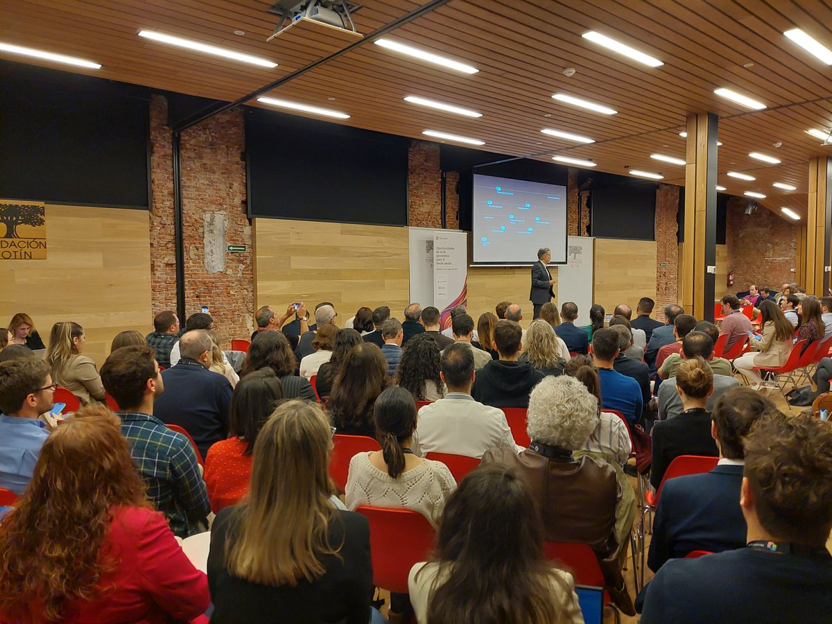 La IA mejora la conexión con grupos de interés y la eficiencia de las entidades sin ánimo de lucro, ha destacado Alberto Granados, presidente de @MicrosoftES en el evento de Oportunidades de la IA Generativa para el Tercer Sector #MicrosoftIA