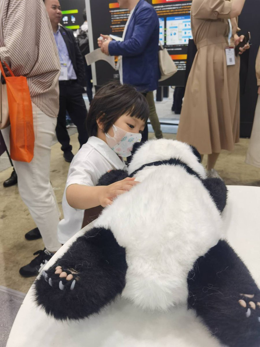 meta_Robotics's tweet image. 🚪Knock knock. 
🇯🇵 Hello Japan.
🐼#metaPanda is coming!
Meet metaPanda at #NexTech Expo, Booth 1-14.

#AlExpo #Al #metaAnimal #metaDog #companion #pet #panda