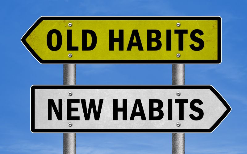 📅It's our repeated daily patterns that contribute to the sense dissatisfaction many midlifers feel.📅 Professor Tali Sharot from @UCLPALS delves into this and more detail here - bit.ly/3yovfyL