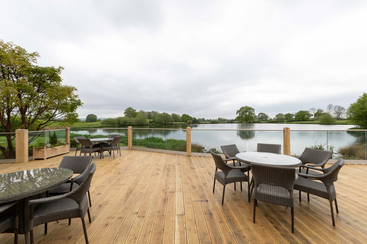 HardwoodsGroup's tweet photo. We were privileged to provide the oak decking for this stunning outdoor seating area overlooking the lake at the @sandholeoakbarn...❤️

It was a pleasure to work with the Cumberbirch Construction team and the finished project looks gorgeous 👏

#HardwoodsGroup #oak #weddingvenue https://t.co/vUqJvmfLVJ