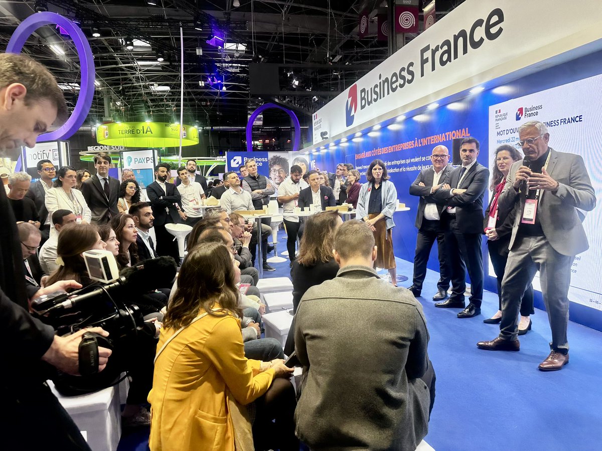 #Vivatech : les #CCI et leurs partenaires de la #TeamFranceExport sont à la disposition des #startups 🇫🇷 pour oser l’#export ! @VivaTech @businessfrance @BrunoBonnellOff @LaurentSMartin