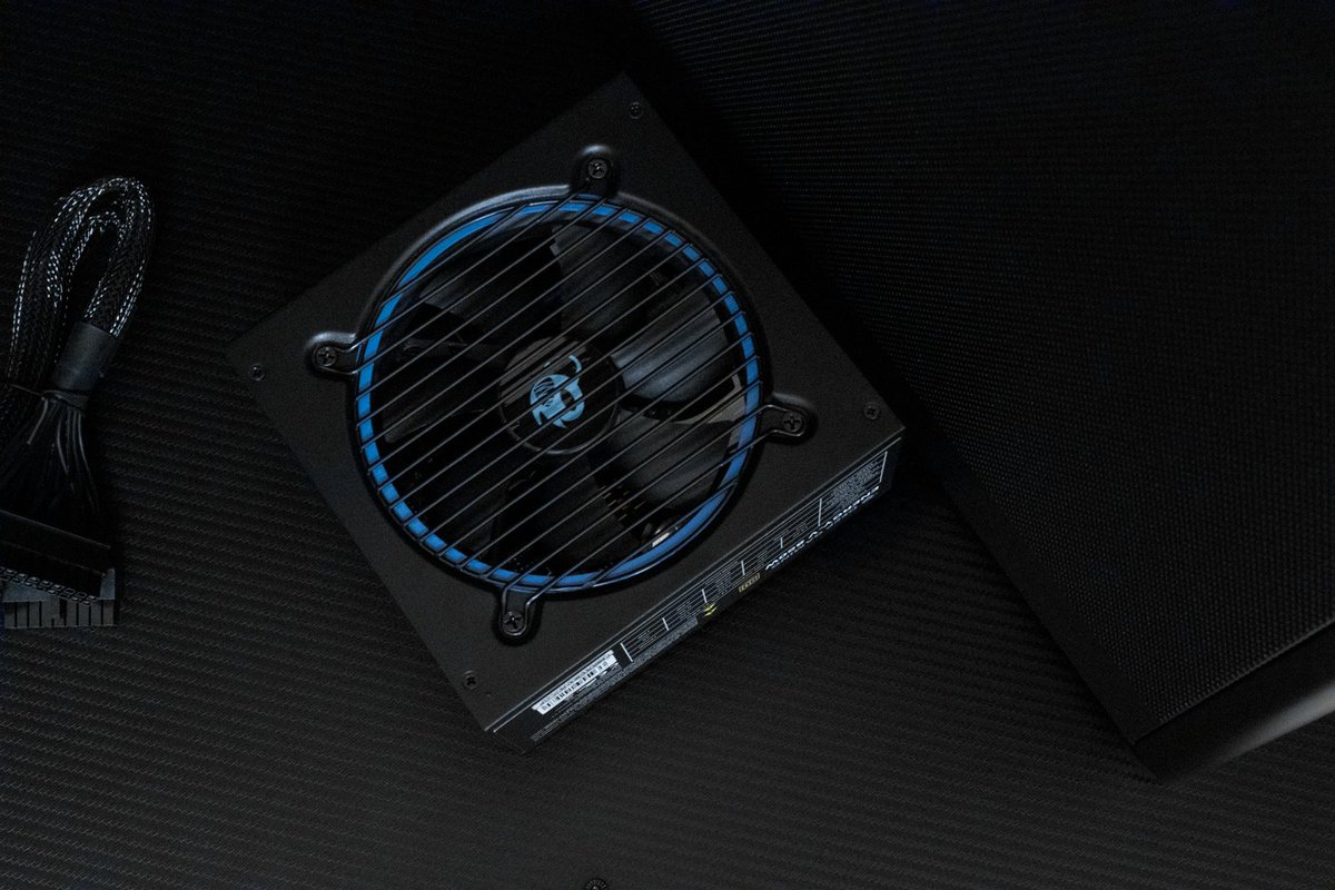 DeepGaming_ES's tweet image. Nuestra fuente Energy-G full modular con certificación 80 plus gold, ofrece una eficiencia del 90% y un diseño elegante.
Pero queremos saber, ¿Qué es lo que buscas tú en una fuente de alimentación?

#fuentedealimentación #fuente #energy #batería #sobremesa #pc #ordenador #gaming