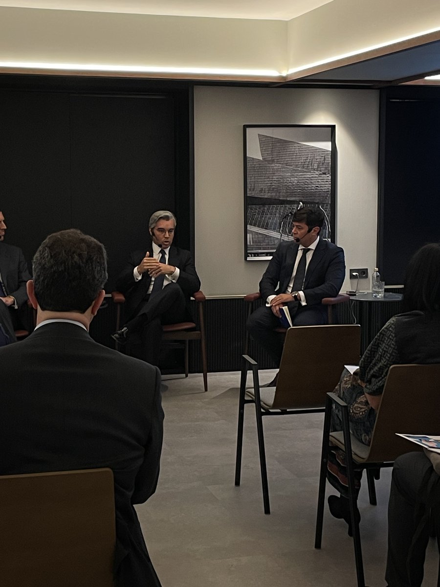 Ojo a lo que prepara la gestión francesa. La semana pasada tuve el honor de participar en La Randez-vous de la gestión francesa en Bilbao!! con
- <a href="/AmiralGestionAM/">Amiral Gestion</a> 
- <a href="/TikehauIM/">Tikehau Capital</a> 
- <a href="/GroupamaAM_ES/">Groupama AM España</a> 
Productos muy estudiados y candidatos para entrar en carteras a largo plazo