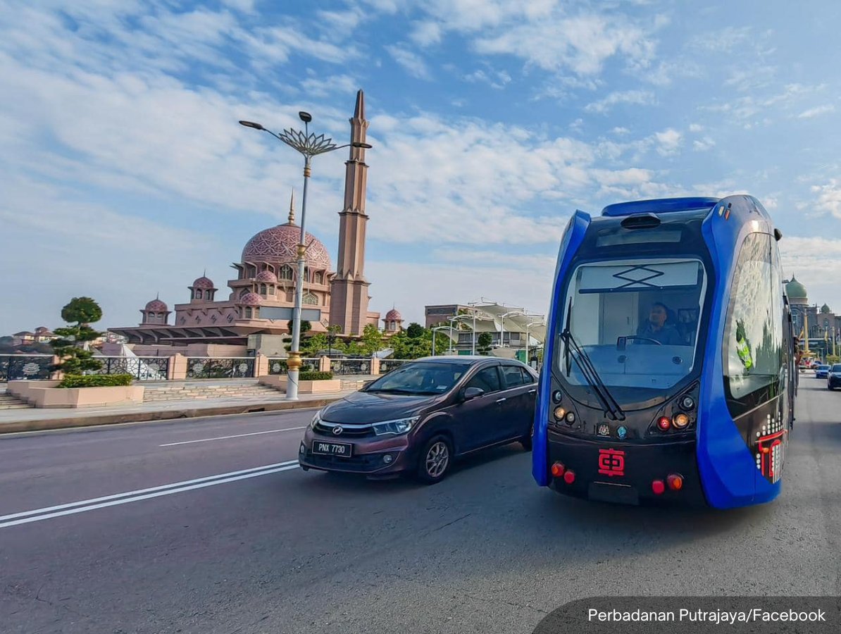 The Automated Rapid Transit (ART) trackless tram in Putrajaya is free for the public throughout its trial run until July 31, said Putrajaya Corporation.

The tram would operate in two routes for the trial, with Route 1 operating from Mon to Fri and Route 2 on Sat and Sun.

🧵1