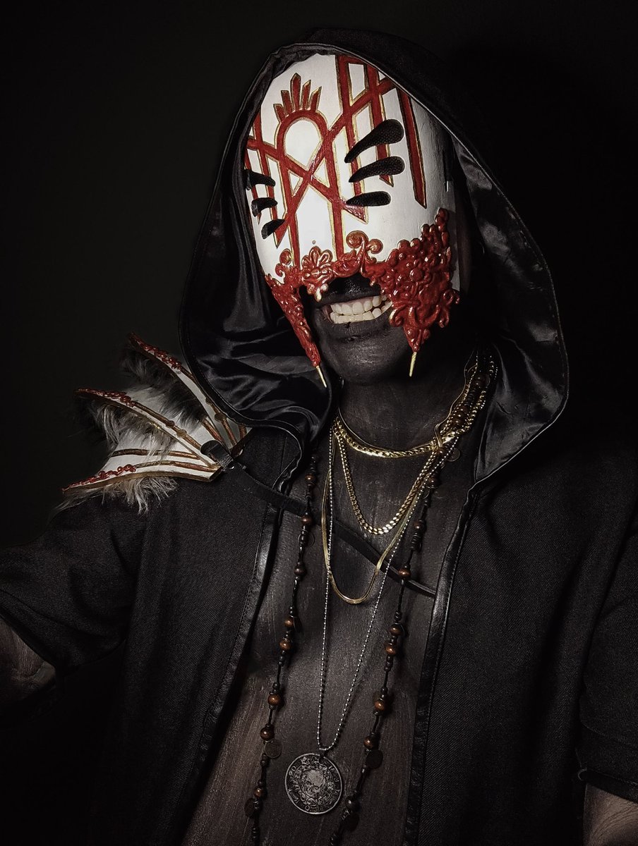Agaetii's tweet photo. Show me those pretty white jaws  #sleeptokencosplay #vesselcosplay #worship #tmbte #cosplay #sleeptoken #music @Sleep_Token https://t.co/KiiBtjt8sH