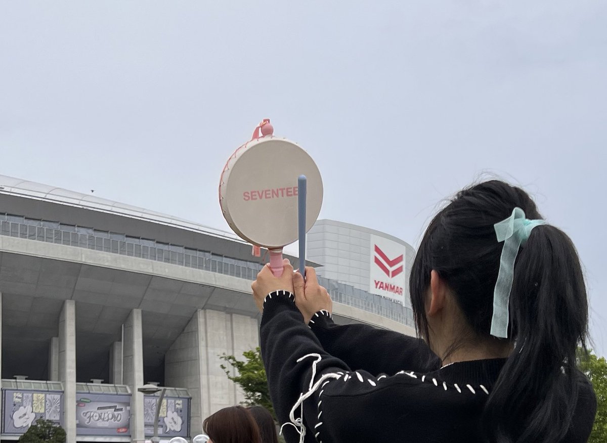 윤 tweet media