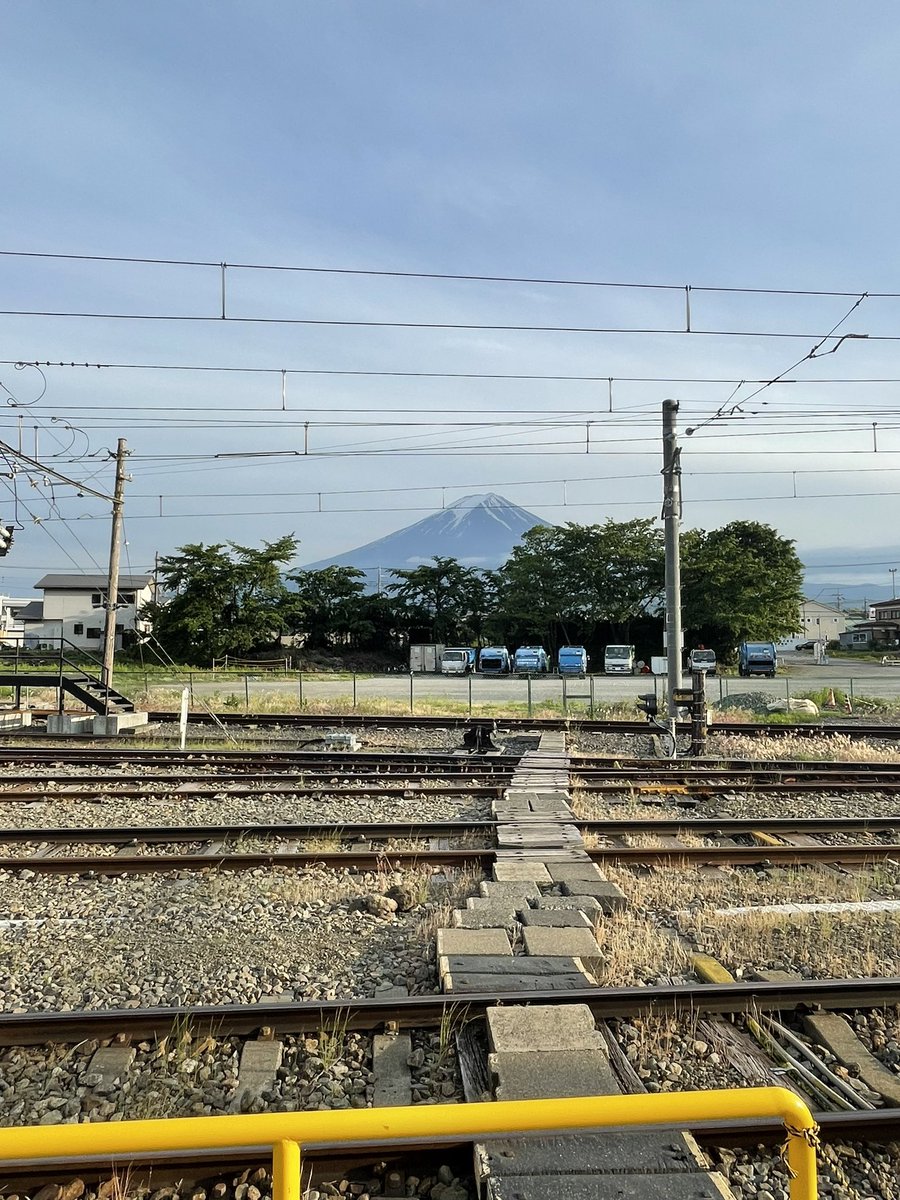 特急も高速バスも満席だわ🥺
#河口湖駅