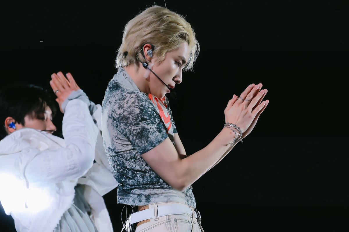 user990808's tweet photo. 240519 Mega Concert   

i love every moment of u on stage

#샤오쥔 #肖俊 #シャオジュン #XIAOJUN 
#WayV #威神v https://t.co/uiSek5ZtzD