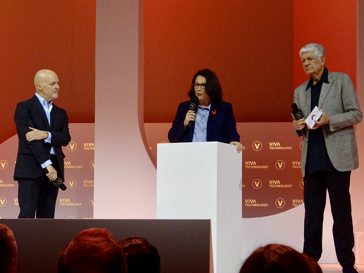 #VivaTech

<a href="/Make_org/">Make.org</a>, en partenariat avec <a href="/VivaTech/">VivaTech</a> et <a href="/LesEchos/">Les Echos</a>, et le soutien de <a href="/MagicLemp/">MagicLemp</a>, lance la plateforme "VivaTech AI Report" 👉 vt.report.make.org

Une révolution #IA pour offrir aux visiteurs de nouvelles manières d’accéder au contenu des conférences #VivaTech.