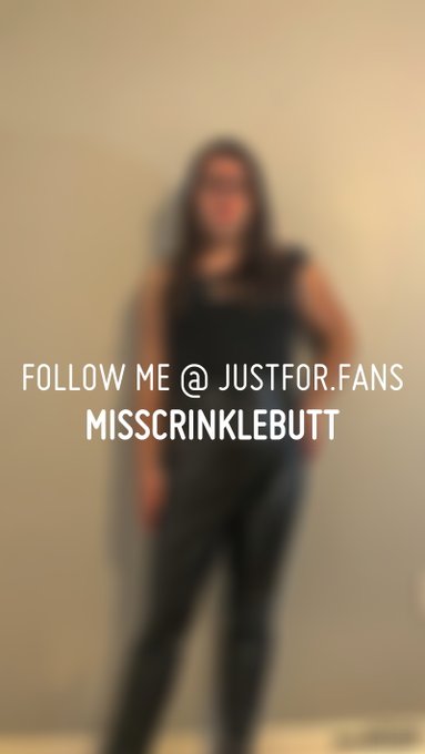 sexy mommy needs her diapers...  See this and more at: https://t.co/0jPCa8MS2l https://t.co/oa1NQ9uE<a href="/tag/aiartwork"class="tags"><span>#aiartwork</span></a><a href="/tag/aiartist"class="tags"><span>#aiartist</span></a>