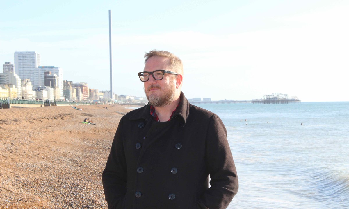 I'm putting on my <a href="/TitanBooks/">Titan Books</a> editor's hat this weekend and will be at <a href="/MCMComicCon/">MCM Comic Con</a> on Sunday – running a 'literary portfolio clinic'. Bring your query letters and the first two pages of your MS and I'll provide feedback. I'll be kind, I promise! 

tinyurl.com/36ntm6kk