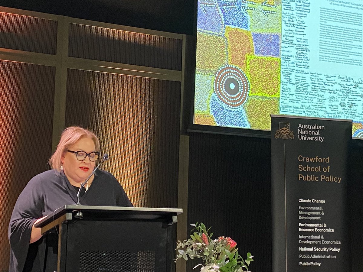 The brilliant Professor @mdavisqlder giving the @ANUCrawford inaugural First Nations women in public policy lecture on “The referendum, where to from here?”: “the loss was devastating for Aboriginal people”, we must remember that “our people voted Yes in huge numbers.” Thread