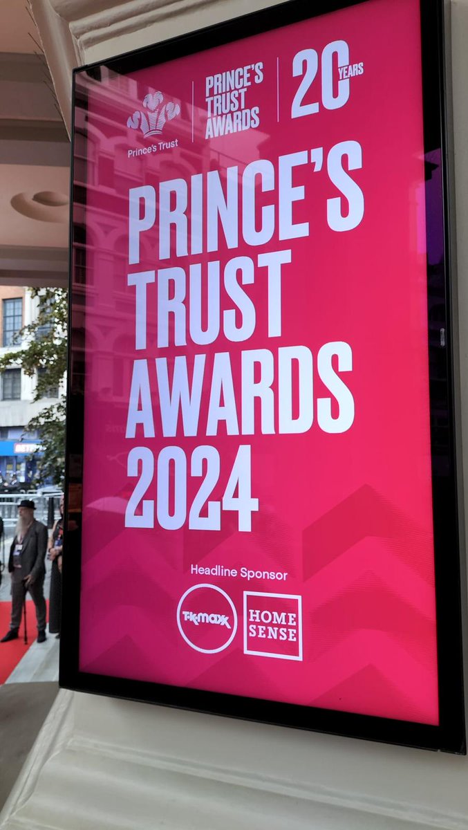Yesterday Zoe and Sharon went to the @PrincesTrust awards 2024. They had an amazing time where they got to speak to different organisations and hear about some of the journeys students have been on while on the programme. #princestrustawards2024 #workforcedevelopment