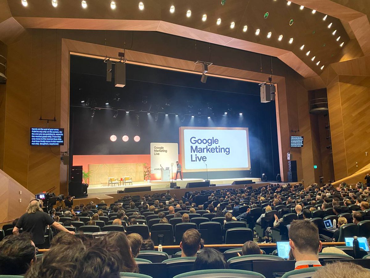 Segundo (y último) día en #GML2024 😃 Empezamos con una keynote sobre IA y creatividad :)