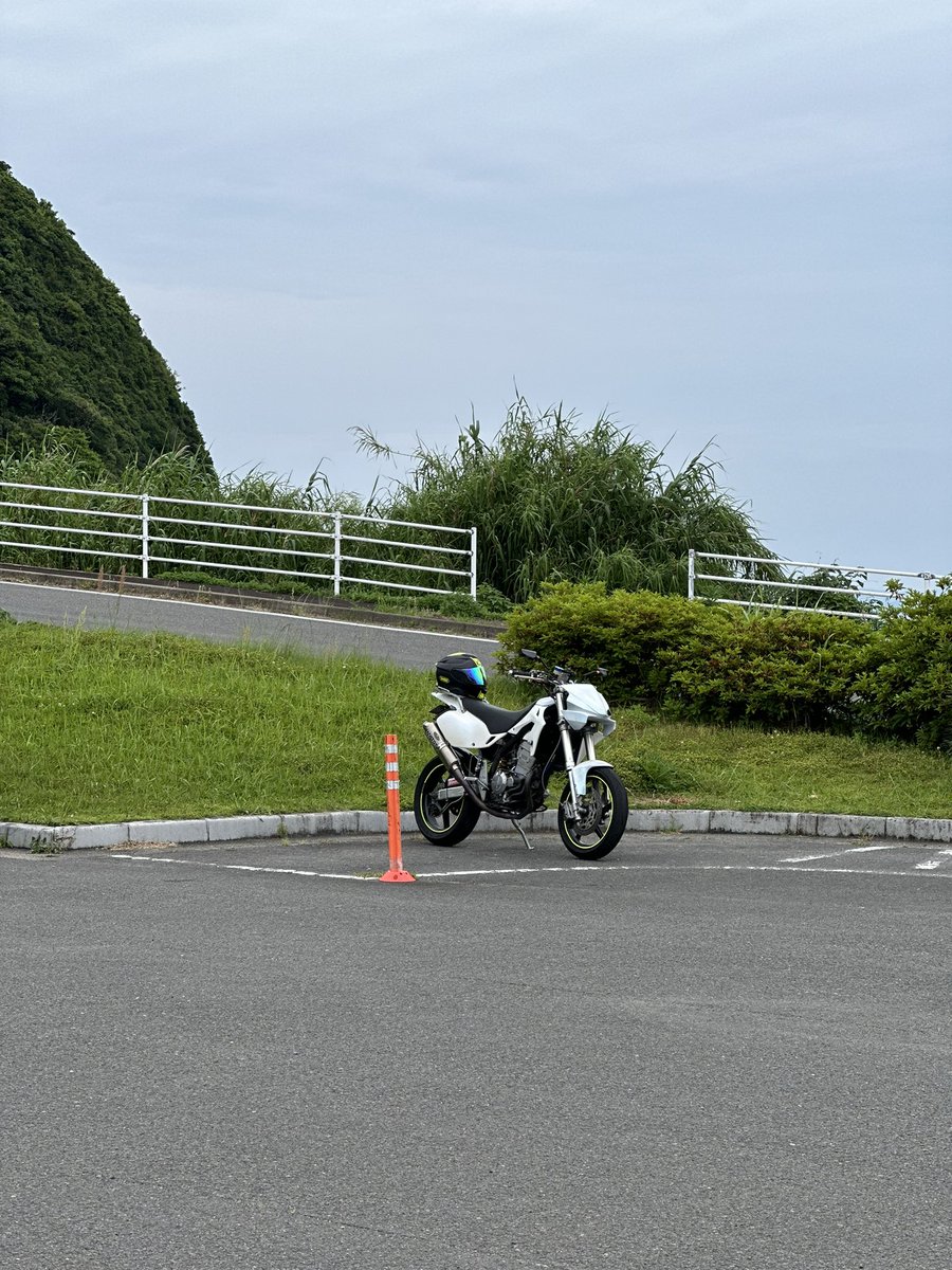 何気にモタード祭です。（3枚目、モター…ド？でいいのかな？）