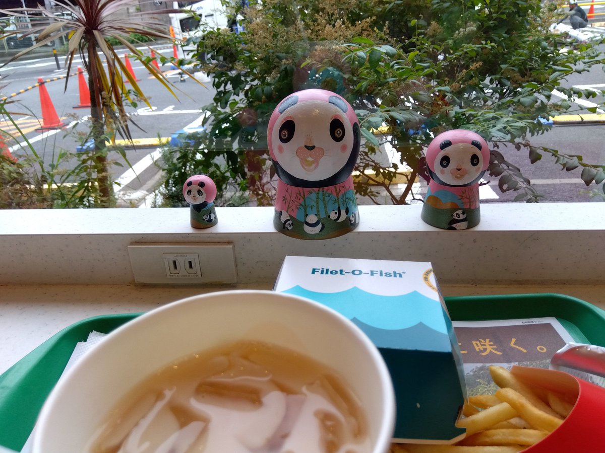 YukikoNakago's tweet photo. おっちゃん風味のパンダさんマトリョーシカが出来ました☺️#マトリョーシカ #マトリョーシカ好き #マトリョーシカ作家 #matryoshka #matryoshkadoll https://t.co/nhGUSgKRYX