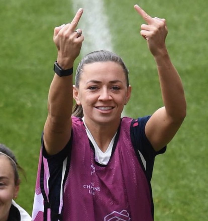 IrishPropaganda🇮🇪⚽️ tweet media