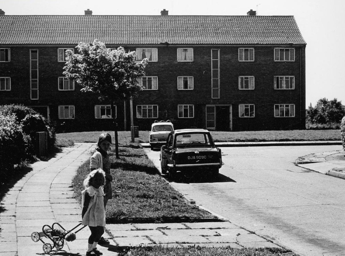 Wythenshawe, 1972. Maismore Road, and Porran Walk to the left.